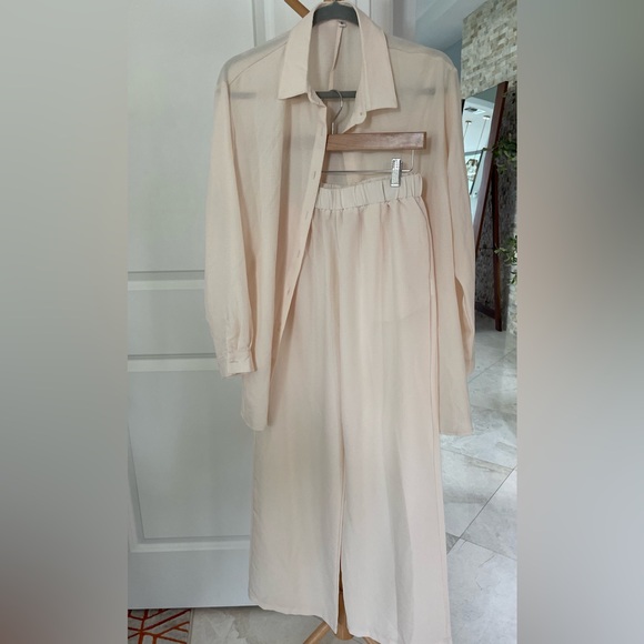 Floerns Women's 2 Piece Outfits Slit Hem Longline Blouse and Wide Leg Pants Set - Picture 3 of 5